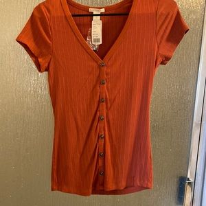 Orange t shirt